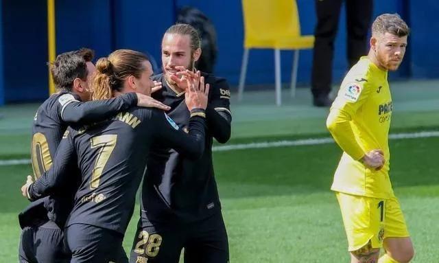  西汉姆联主场惨遭逆转，莫耶斯球队痛失争四主动权