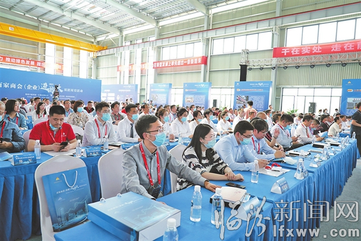  奥格斯堡防守反击，德甲实用主义收获成效